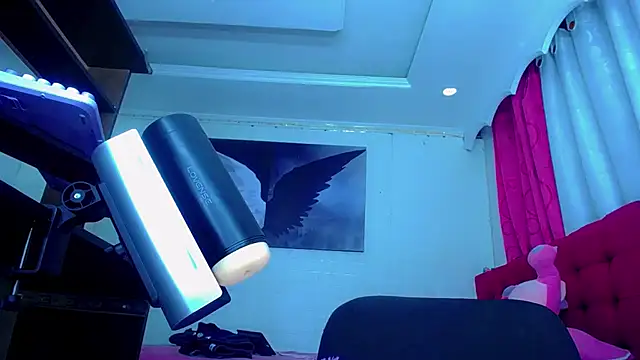 NahomiCamper online show from 1, 12, 2025