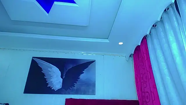 NahomiCamper online show from 9, 11, 2025