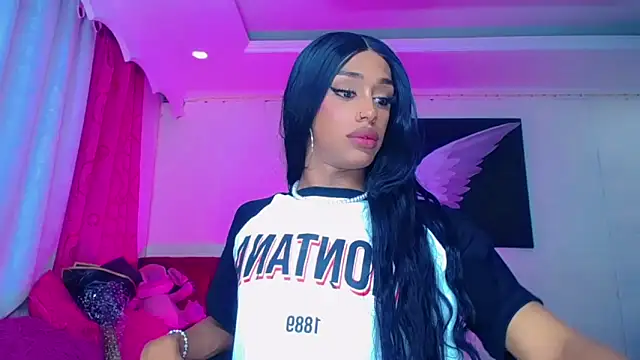 NahomiCamper online show from 19, 11, 2025