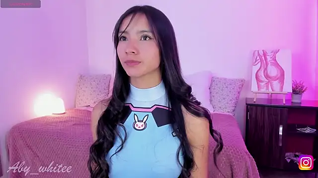 AbyWhitee online show from 9, 2, 2025