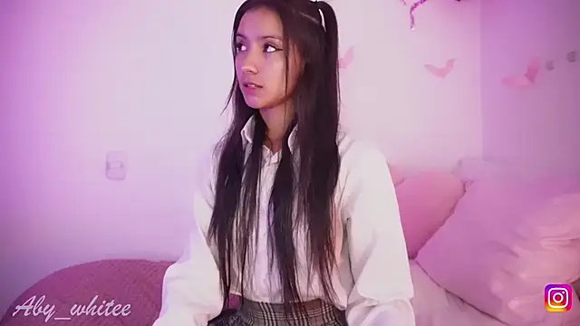 AbyWhitee online show from 5, 11, 2025