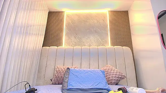 kata hazel online show from 7, 3, 2026