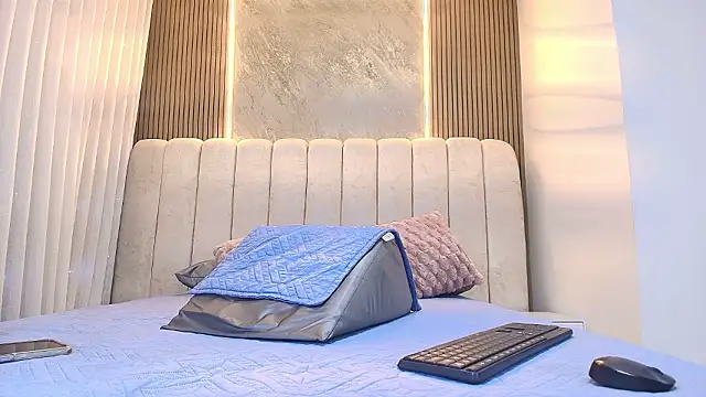 kata hazel online show from 3, 3, 2026