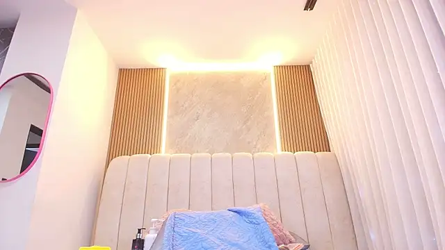 kata hazel online show from 10, 4, 2026