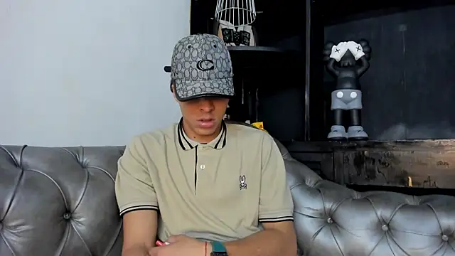 Snapshot of HeellBoy_ chatting on 29, 11, 2025 HeellBoy online show from 29, 11, 2025