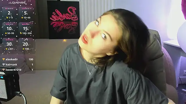 Selena grey  online show from 18, 2, 2025