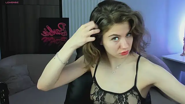 Selena grey  online show from 21, 3, 2025