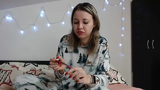 SweetMaddy888 online show from 6, 1, 2025