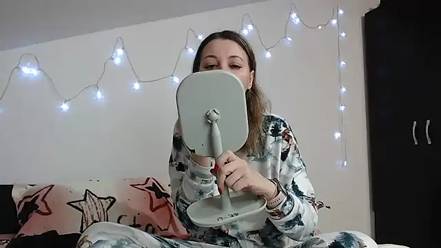 SweetMaddy888 online show from 4, 1, 2025