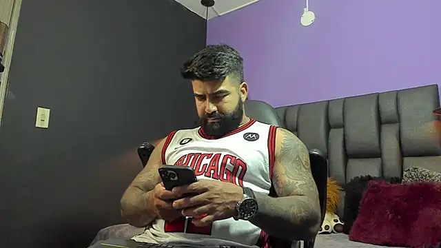 Lyon vach online show from 5, 2, 2026