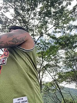 Lyon vach online show from 6, 11, 2025