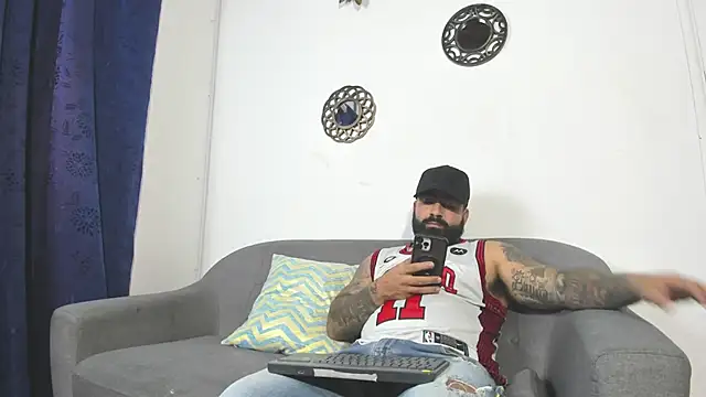Snapshot of Lyon_vach chatting on 12, 5, 2026 Lyon vach online show from 12, 5, 2026