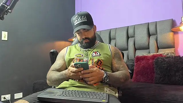 Lyon vach online show from 23, 9, 2025