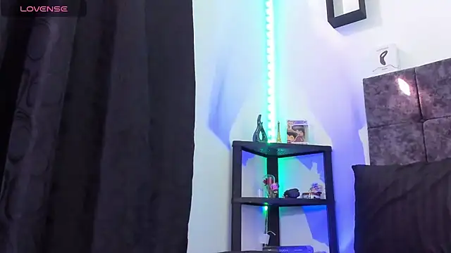 nolan twink1 online show from 15, 4, 2026