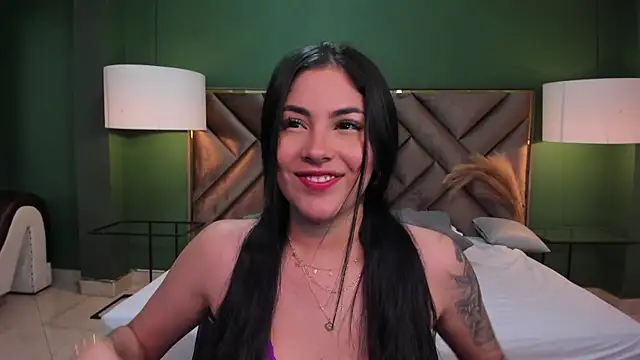 Mia Elowen online show from 29, 1, 2025