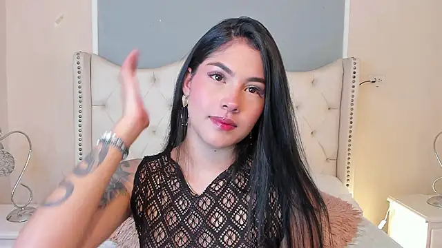 Mia Elowen online show from 11, 2, 2025