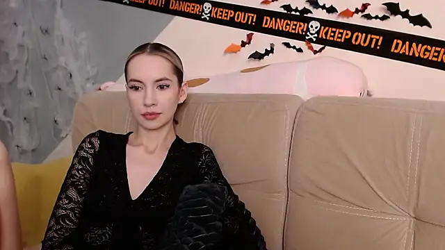 AmbrielHailey online show from 4, 11, 2025