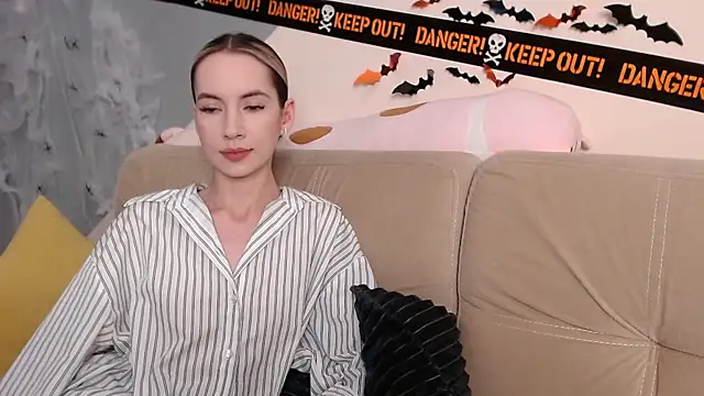 AmbrielHailey online show from 3, 11, 2025