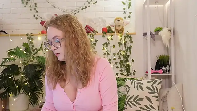 MonicaAsis online show from 15, 10, 2025