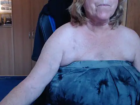 Snapshot of _sunshine__ chatting on 2, 6, 2026 sunshine online show from 2, 6, 2026