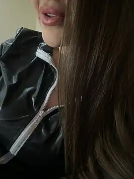 Elinatiranda online show from 22, 7, 2026
