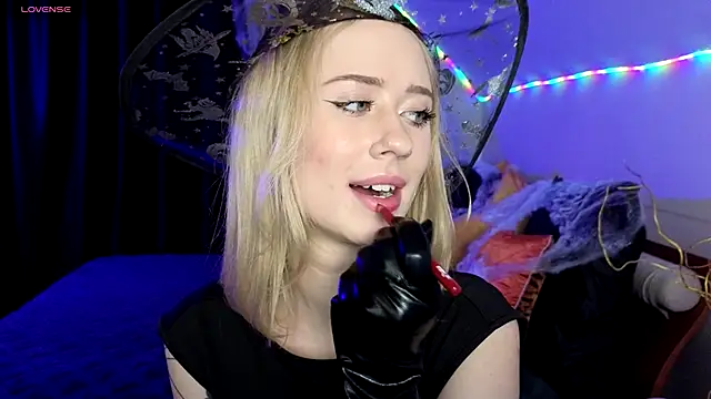 SashaBrooks online show from 29, 10, 2025