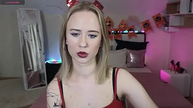 SashaBrooks online show from 27, 10, 2025