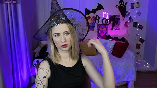 SashaBrooks online show from 31, 10, 2025