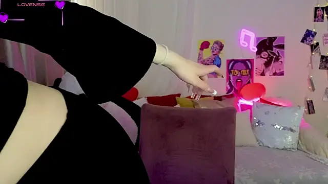 SashaBrooks online show from 18, 4, 2026