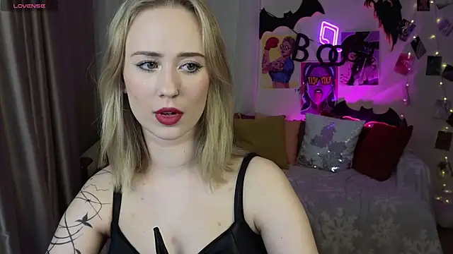 SashaBrooks online show from 2, 11, 2025