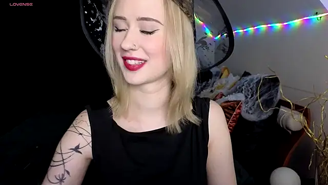 SashaBrooks online show from 30, 10, 2025