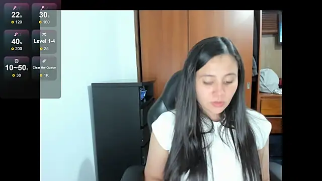 Snapshot of saira__ chatting on 4, 12, 2024 saira online show from 4, 12, 2024