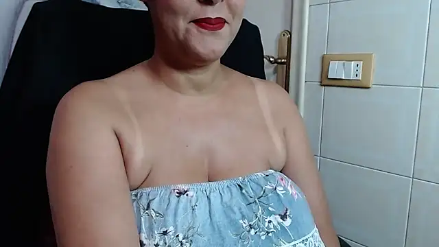 Foxlady2271 online show from 22, 5, 2026
