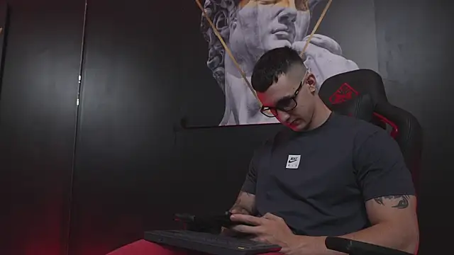 JacksonOlsenn online show from 19, 11, 2025