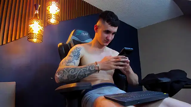 JacksonOlsenn online show from 6, 3, 2025