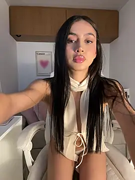 maddy bronw  online show from 21, 7, 2026