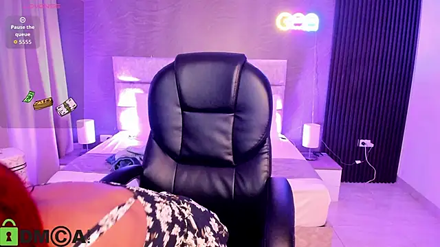 Cristal  adams online show from 7, 10, 2025