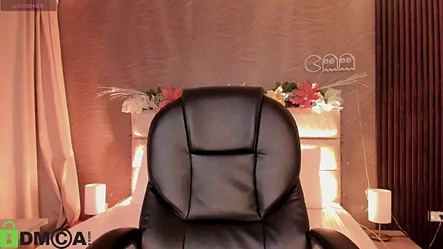 Cristal  adams online show from 2, 12, 2025