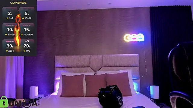 Cristal  adams online show from 19, 10, 2025