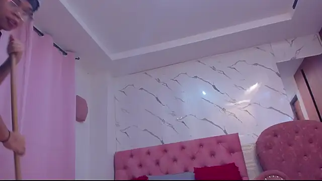 evelyn wine online show from 12, 11, 2025