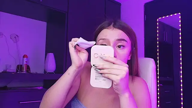 TinaJonnes  online show from 12, 3, 2026