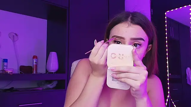 TinaJonnes  online show from 5, 4, 2026