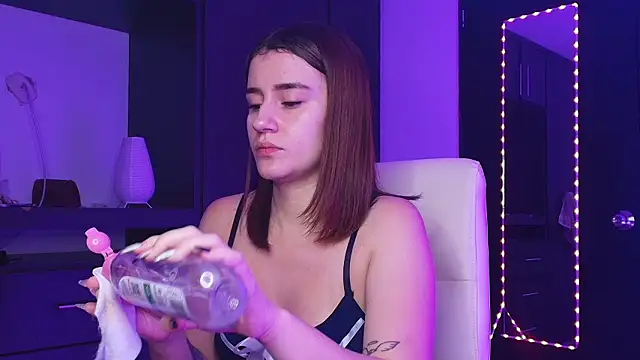 TinaJonnes  online show from 11, 3, 2026