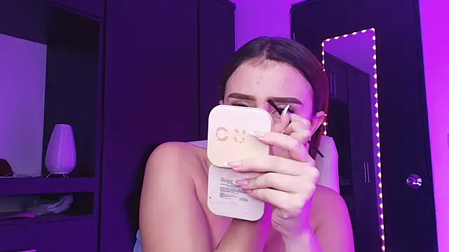 TinaJonnes  online show from 10, 4, 2026