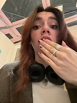 Lily  Belle online show from 16, 3, 2025