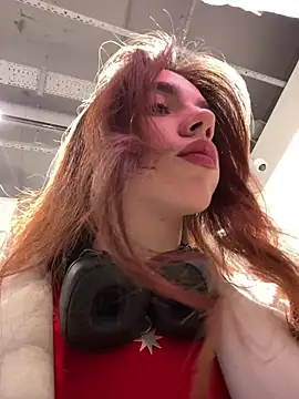 Lily  Belle online show from 25, 2, 2025