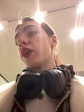 Lily  Belle online show from 4, 3, 2025