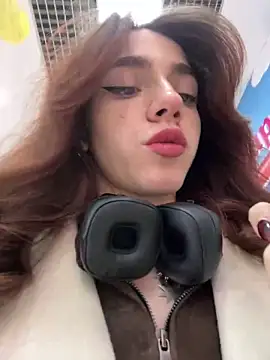Lily  Belle online show from 21, 1, 2025