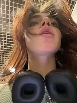 Lily  Belle online show from 20, 2, 2025