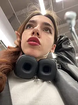 Lily  Belle online show from 17, 3, 2025